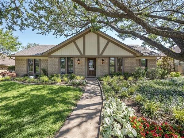 1704 Woodcreek Drive, Richardson, TX 75082