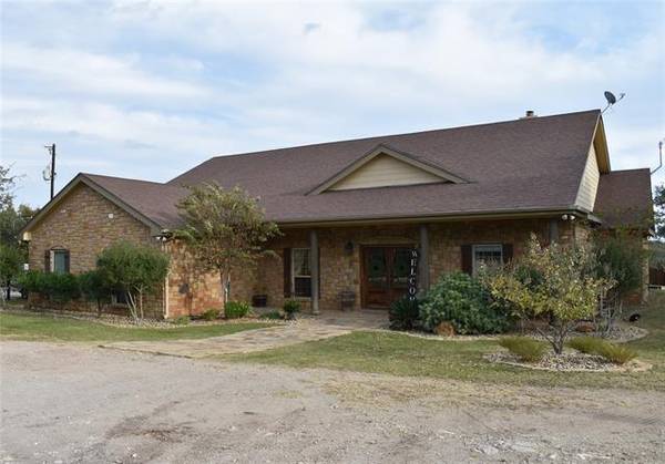 5615 County Road 153, Bangs, TX 76823