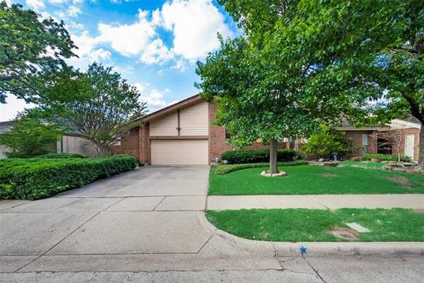 115 Fox Glen Circle, Irving, TX 75062