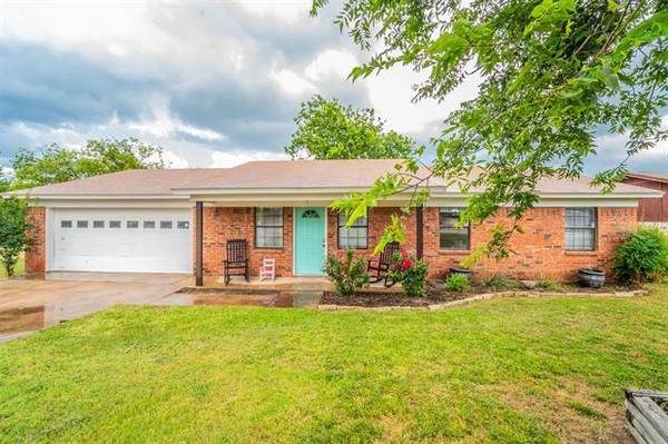 1214 Van Winkle Street,  Weatherford,  TX 76086