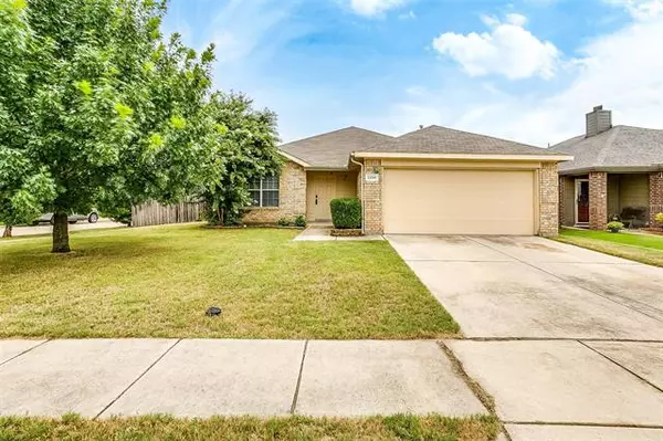 1256 Artesia Drive, Fort Worth, TX 76052