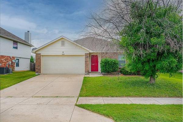 12820 Kingsgate Drive, Rhome, TX 76078