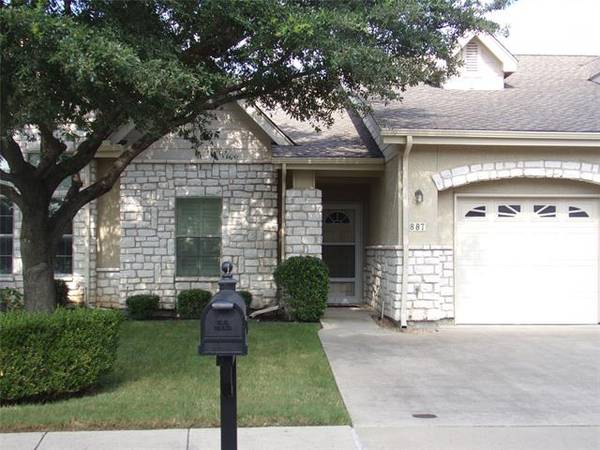 887 Kitty Hawk Lane, Grand Prairie, TX 75051