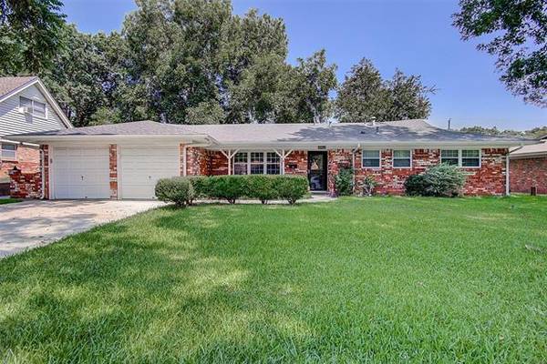 6966 Pinon Street, Fort Worth, TX 76116