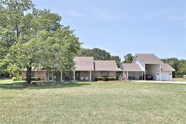 1440 Moody Lane, Glen Rose, TX 76043