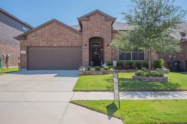 11332 Gold Canyon Drive, Fort Worth, TX 76052