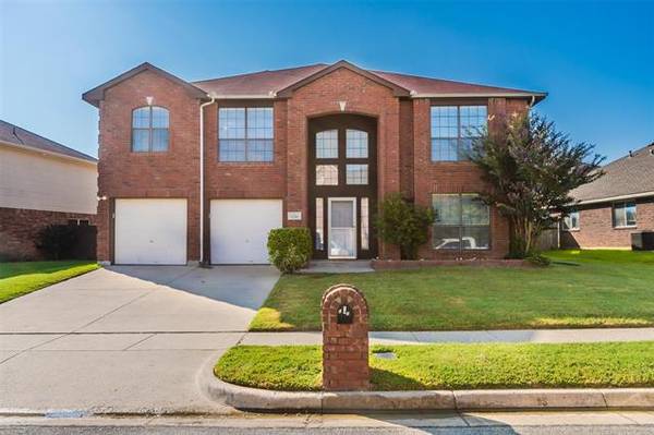 5727 Chelmsford Trail, Arlington, TX 76018