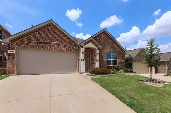 9029 Bronze Meadow Drive, Fort Worth, TX 76131