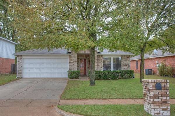 1208 Rambling Brook Trail, Denton, TX 76210