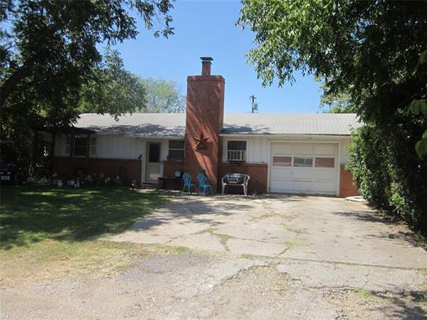 424 Vine Street, Baird, TX 79504