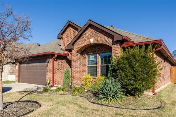 9137 Blakely Drive, Fort Worth, TX 76134