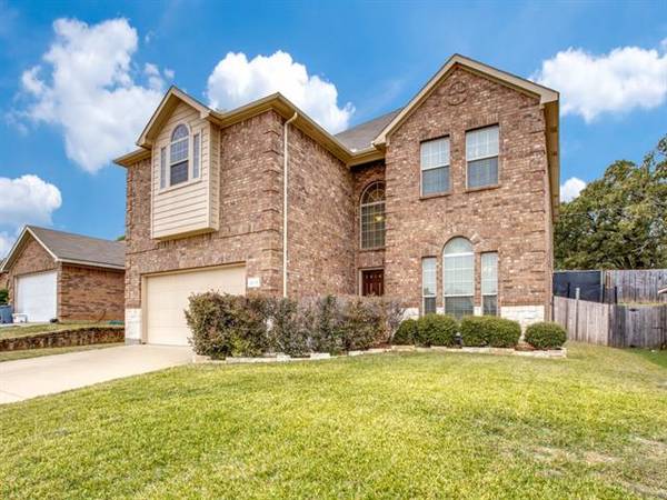 2212 Cancun Drive, Mansfield, TX 76063