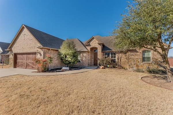 2718 Willow Ridge Circle, Granbury, TX 76049