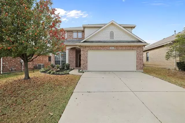 10013 Tulare Lane, Fort Worth, TX 76177