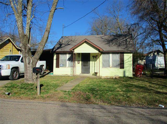 1002 S 4th Street, Bonham, TX 75418