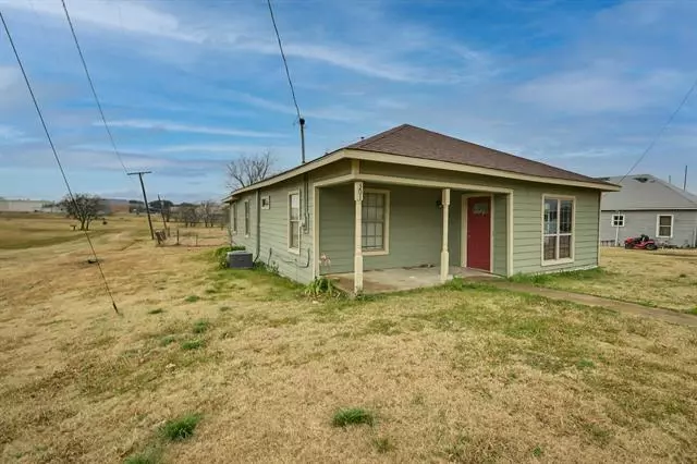 301 Allen Street, Frost, TX 76641