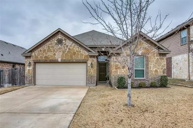 8717 Maple Ridge Trail, Fort Worth, TX 76244