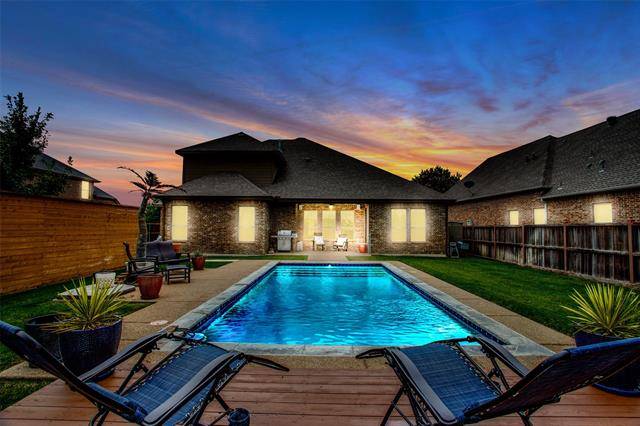 109 Water Garden Drive, Waxahachie, TX 75165