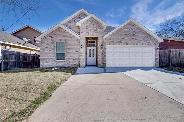 2234 Aggie Drive, Grand Prairie, TX 75051