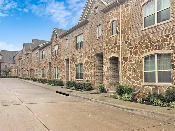 2845 Troutt Drive #30, Carrollton, TX 75010