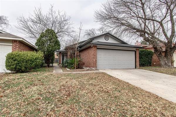 6739 Poppy Drive, Fort Worth, TX 76137