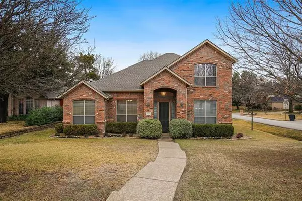 2822 W Kimball Avenue,  Grapevine,  TX 76051