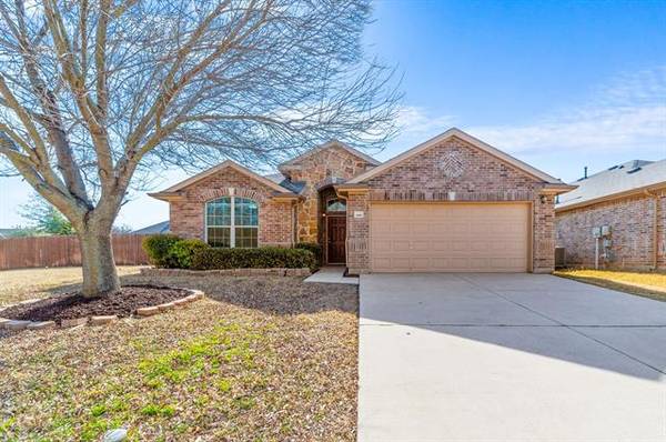 4000 Ringdove Way, Fort Worth, TX 76262