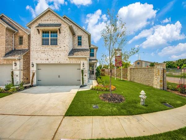 661 Hutchinson Lane, Lewisville, TX 75077