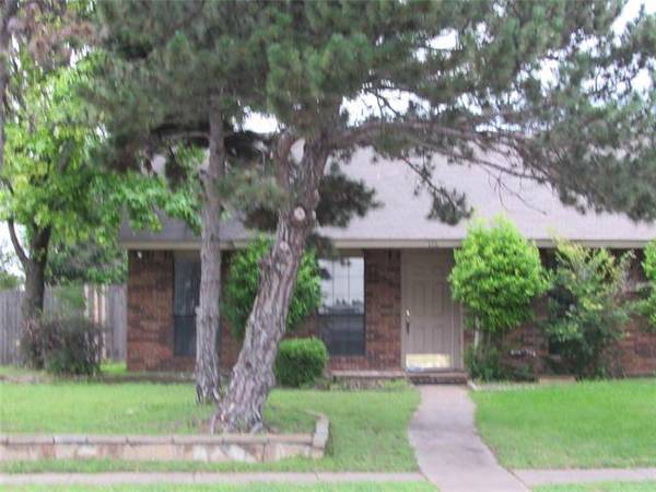 116 S Cannady Drive, Cedar Hill, TX 75104