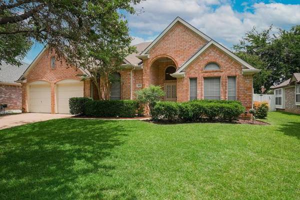 1829 Parkwood Drive, Grapevine, TX 76051