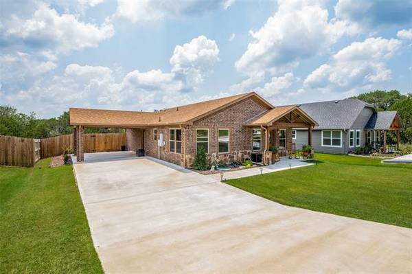 2721 San Gabriel Drive, Granbury, TX 76048