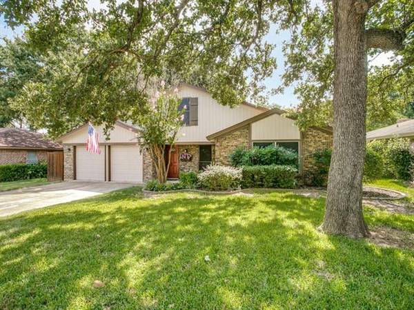 7732 Chasewood Drive, North Richland Hills, TX 76182