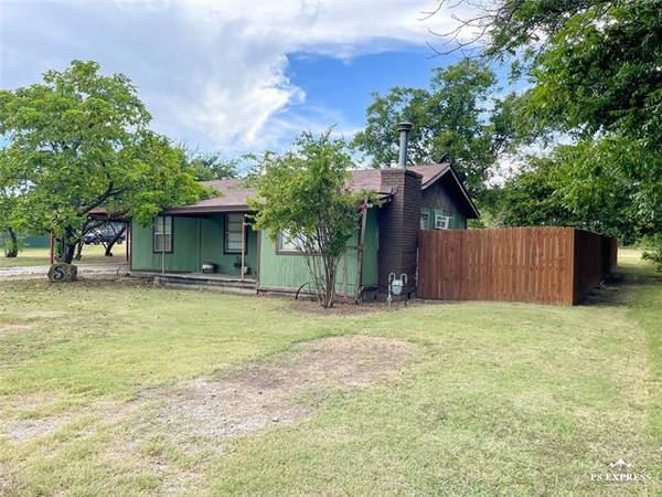 1402 Avenue J, Cisco, TX 76437