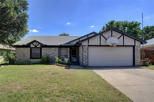 517 Clover Drive, Saginaw, TX 76179