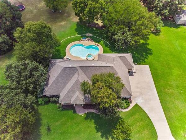 115 Driftwood Court, Cresson, TX 76035