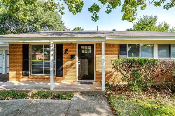 4608 Highgrove Drive, Fort Worth, TX 76132