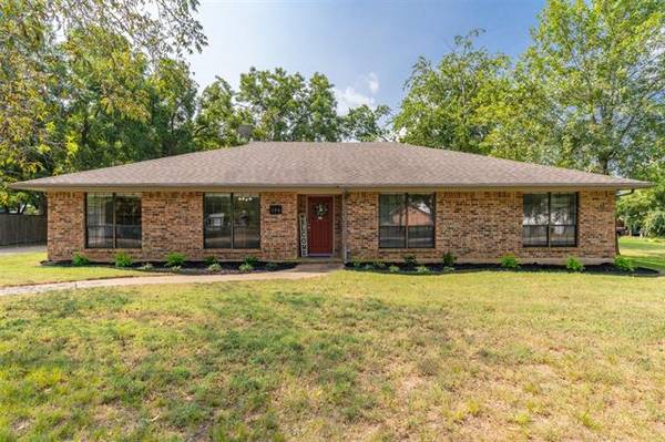 103 W Maple Street, Campbell, TX 75422