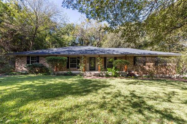 1024 Tanglewood Drive, Cedar Hill, TX 75104