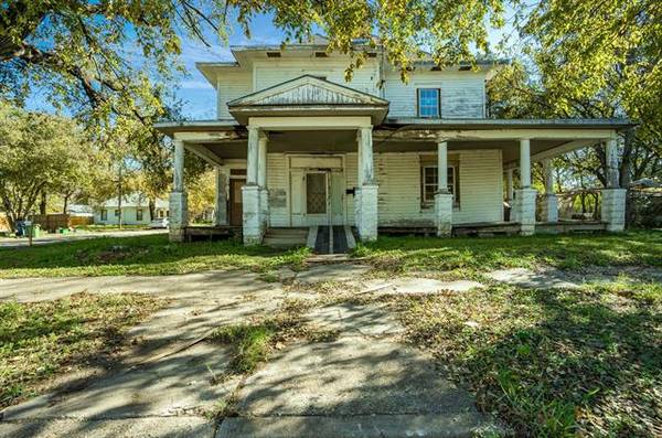 310 N Pleasant Street, Hillsboro, TX 76645