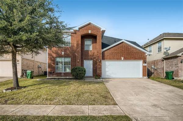 915 Gillon Drive, Arlington, TX 76001