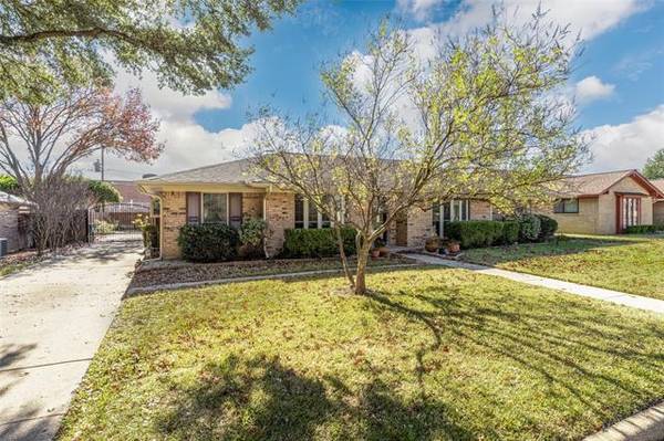 4310 Kingswick Drive, Arlington, TX 76016