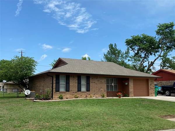 1411 Natalie Drive, Gainesville, TX 76240