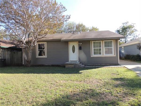 1170 Debbie Street, Fort Worth, TX 76115