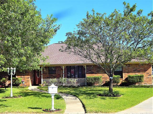 911 Clearview Street, Krum, TX 76249