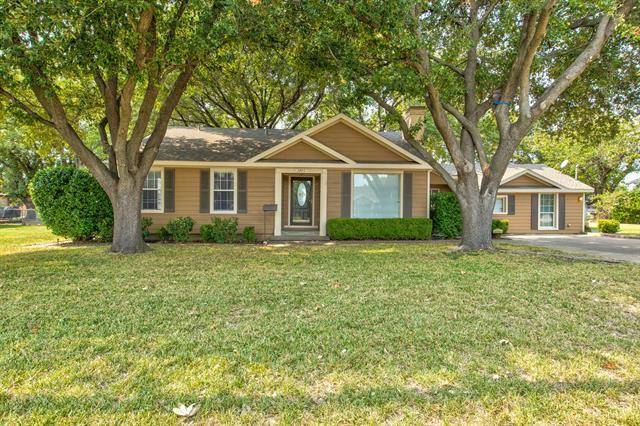 3205 Haltom Road, Haltom City, TX 76117