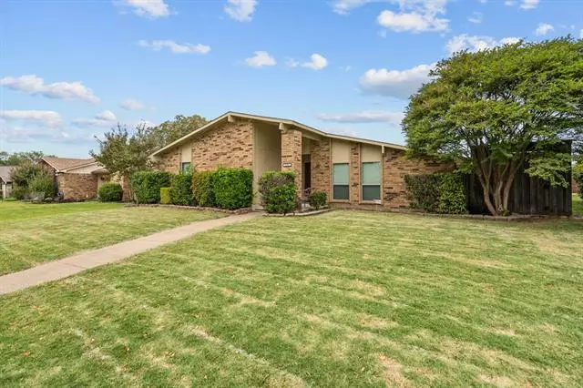 2211 Proctor Drive, Carrollton, TX 75007