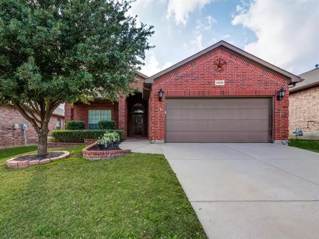 10025 Grey Crow Drive, Fort Worth, TX 76177