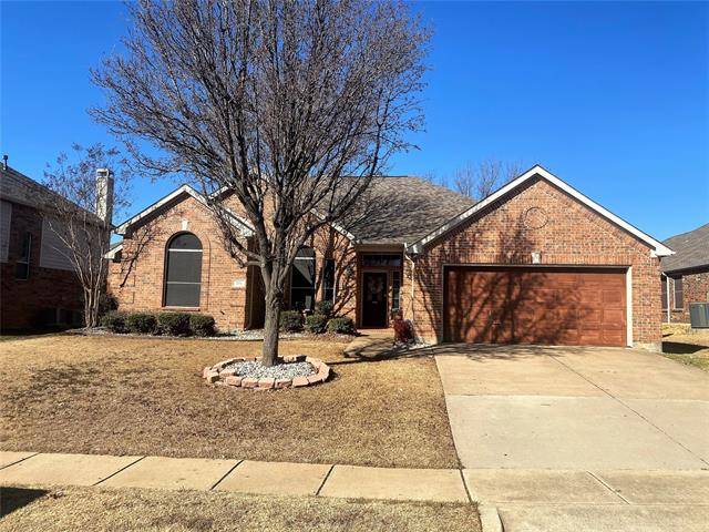 516 E Sandra Lane, Grand Prairie, TX 75052