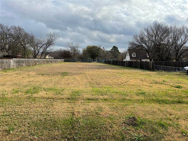 4024 Wood Oak Drive, Balch Springs, TX 75180