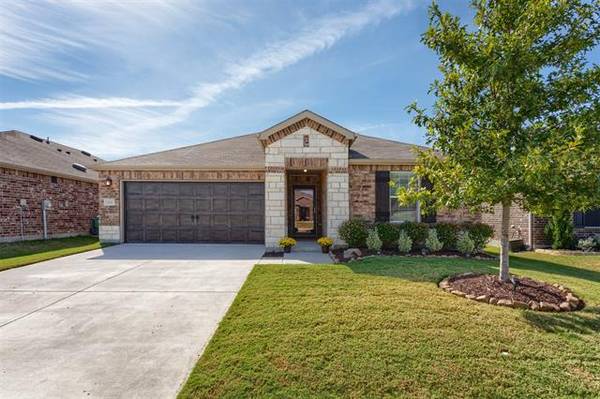 1832 Vernon Drive, Aubrey, TX 76227